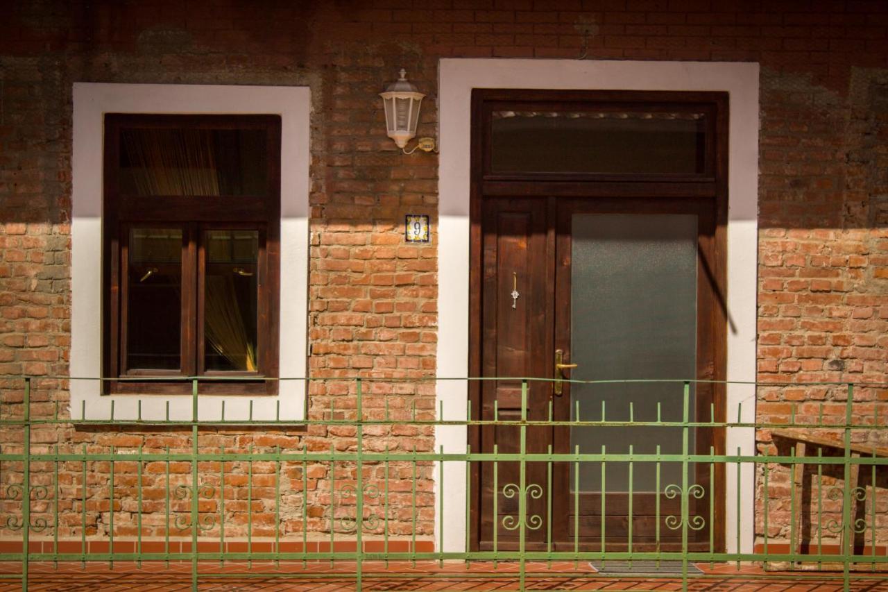9 Stylish Suite In Unirii Square Timişoara Exterior foto